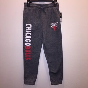 🆕 Boy’s NBA Chicago Bulls Sweatpants (L) 🏀